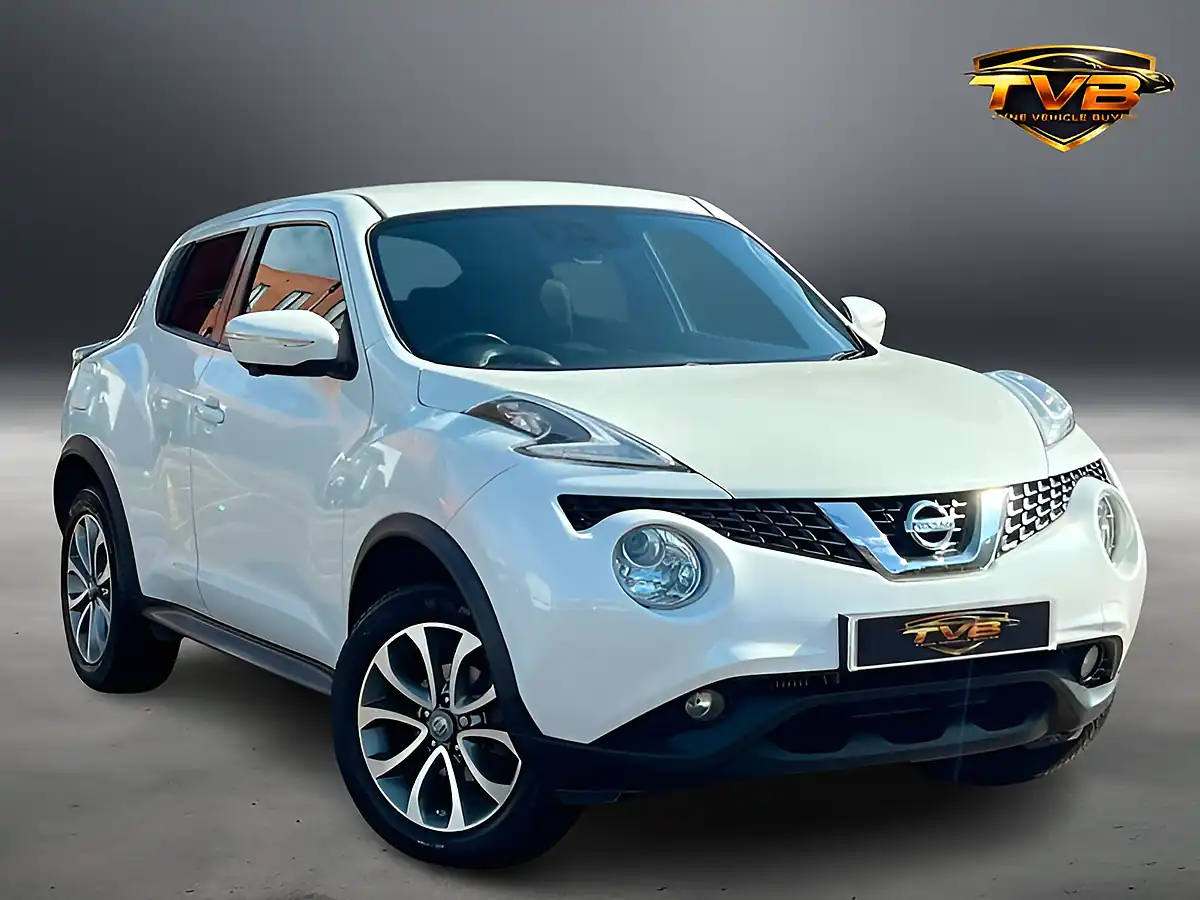 Used 2016 Nissan Juke Tekna Storm White - Front View