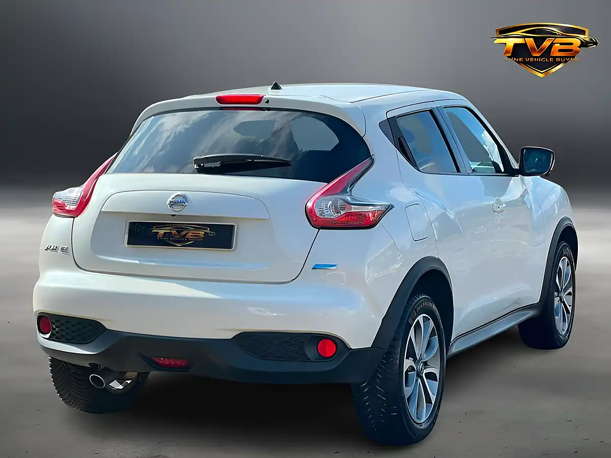 Used 2016 Nissan Juke Tekna Storm White - Interior and Exterior details 3