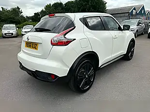 Used 2016 Nissan Juke Tekna White - Interior and Exterior details 16