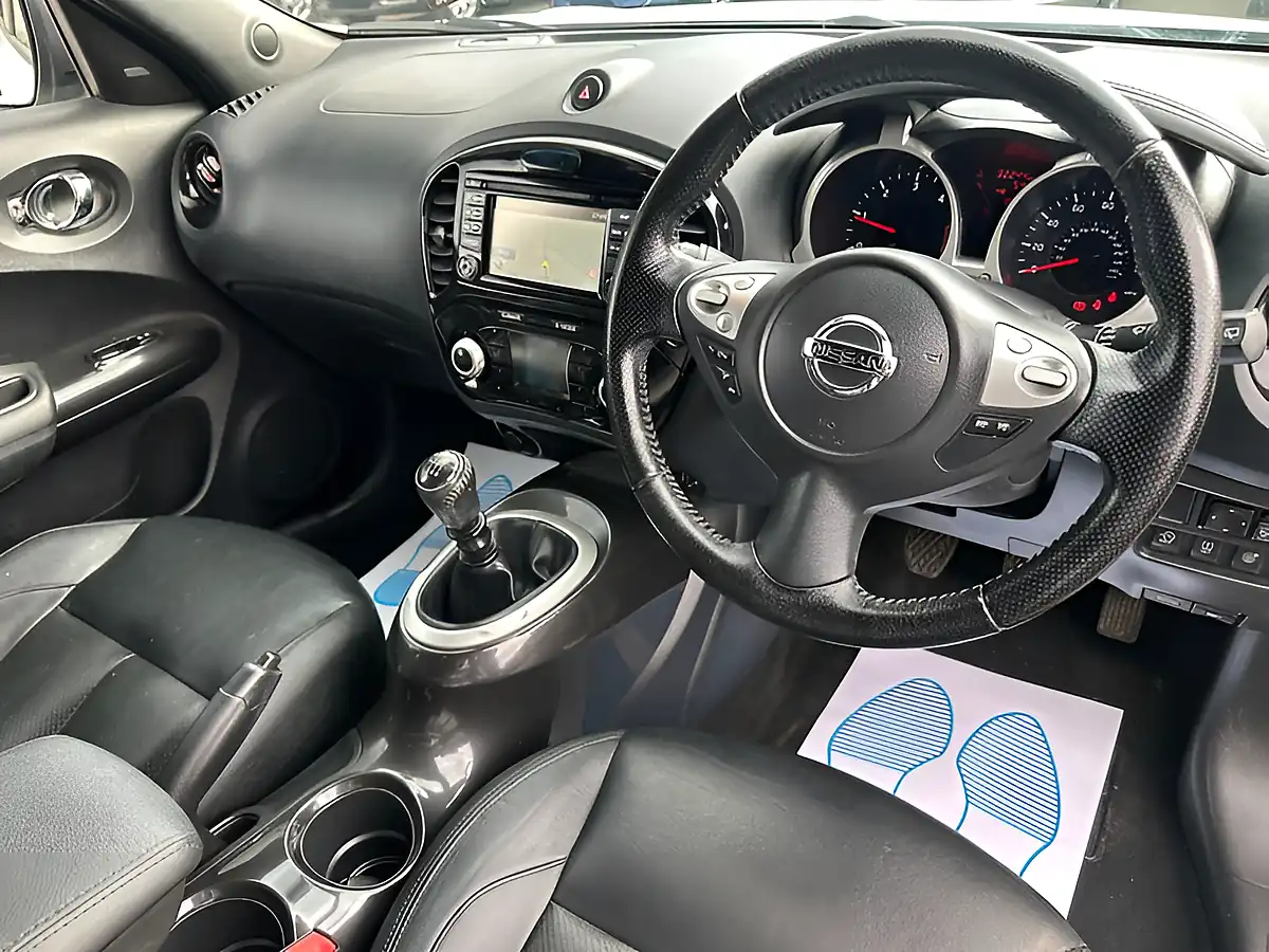 Used 2016 Nissan Juke Tekna White - Interior and Exterior details 2