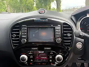Used 2016 Nissan Juke Tekna White - Interior and Exterior details 13