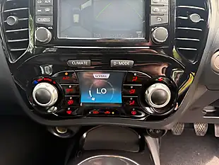 Used 2016 Nissan Juke Tekna White - Interior and Exterior details 14