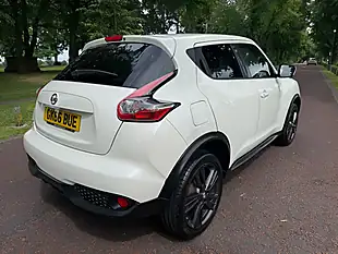 Used 2016 Nissan Juke Tekna White - Interior and Exterior details 3
