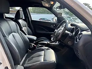 Used 2016 Nissan Juke Tekna White - Interior and Exterior details 10