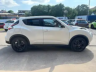 Used 2016 Nissan Juke Tekna White - Interior and Exterior details 8