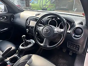 Used 2016 Nissan Juke Tekna White - Interior and Exterior details 9