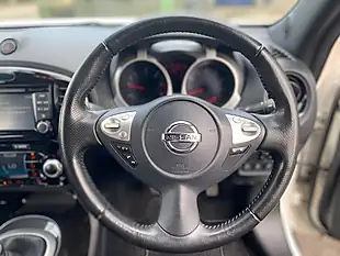 Used 2016 Nissan Juke Tekna White - Interior and Exterior details 12