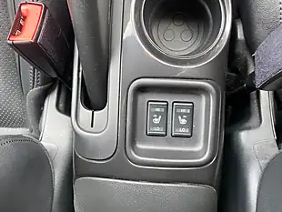Used 2016 Nissan Juke Tekna White - Interior and Exterior details 14