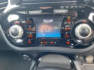 Used 2016 Nissan Juke Tekna White - Interior and Exterior details 15