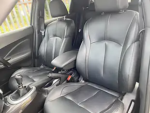 Used 2016 Nissan Juke Tekna White - Interior and Exterior details 19
