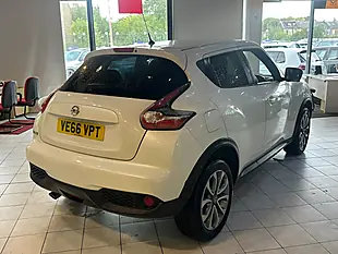 Used 2016 Nissan Juke Tekna White - Interior and Exterior details 11