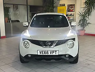 Used 2016 Nissan Juke Tekna White - Interior and Exterior details 4