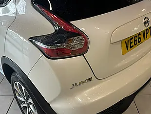Used 2016 Nissan Juke Tekna White - Interior and Exterior details 8
