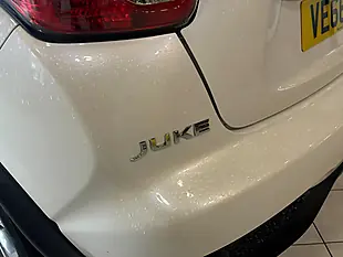 Used 2016 Nissan Juke Tekna White - Interior and Exterior details 9