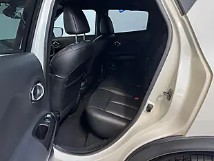 Used 2016 Nissan Juke Tekna White - Interior and Exterior details 10
