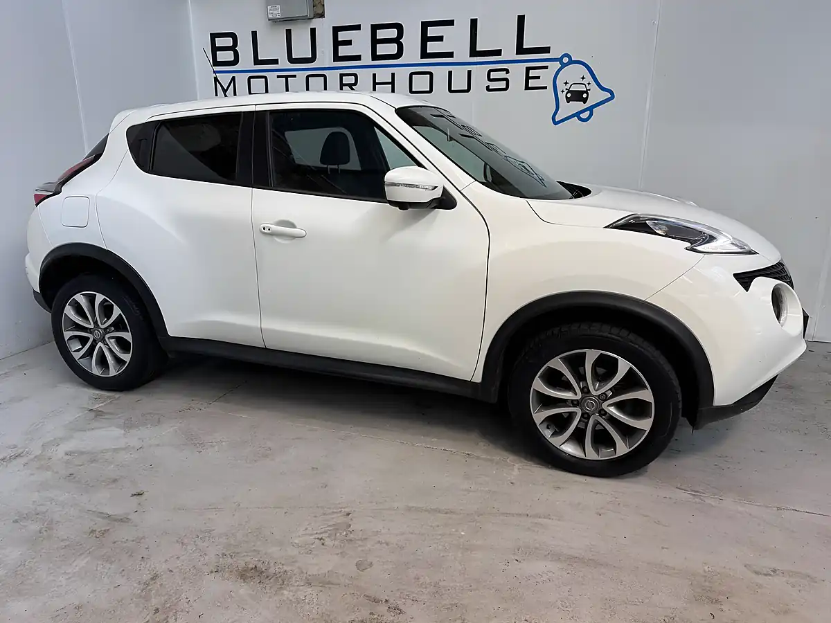 Used 2016 Nissan Juke Tekna White - Interior and Exterior details 8
