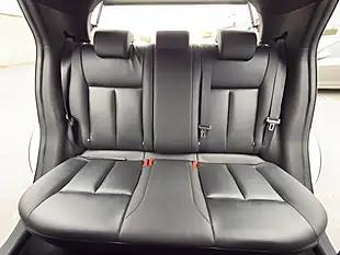 Used 2016 Nissan Juke Tekna White - Interior and Exterior details 17