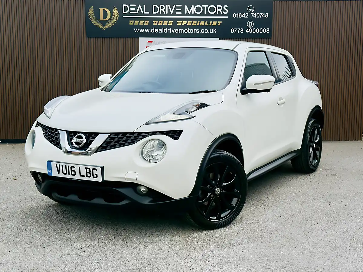Used 2016 Nissan Juke Tekna White - Interior and Exterior details 4