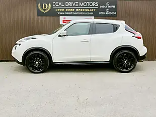 Used 2016 Nissan Juke Tekna White - Interior and Exterior details 5