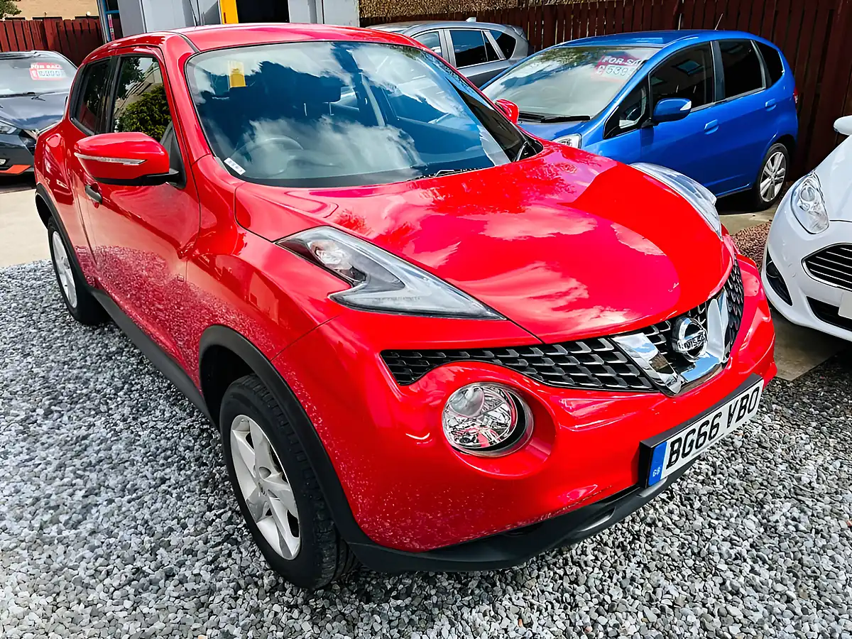 Used 2016 Nissan Juke Visia Red - Interior and Exterior details 10
