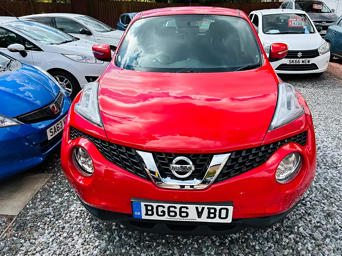 Used 2016 Nissan Juke Visia Red - Interior and Exterior details 3