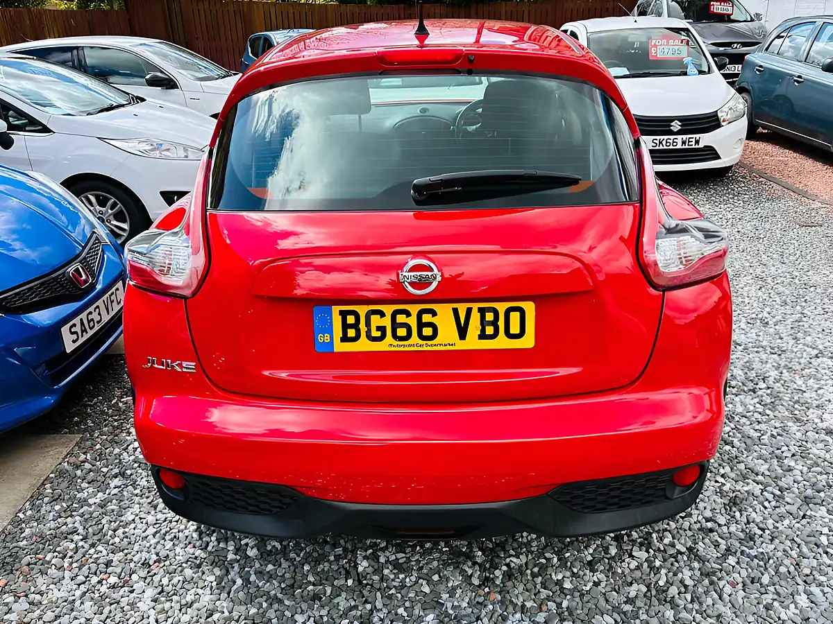 Used 2016 Nissan Juke Visia Red - Interior and Exterior details 4