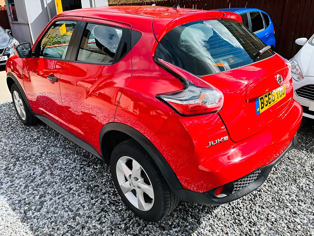 Used 2016 Nissan Juke Visia Red - Interior and Exterior details 6