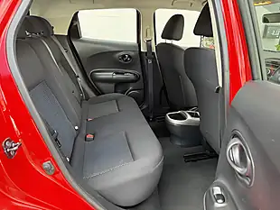 Used 2016 Nissan Juke Visia Red - Interior and Exterior details 11