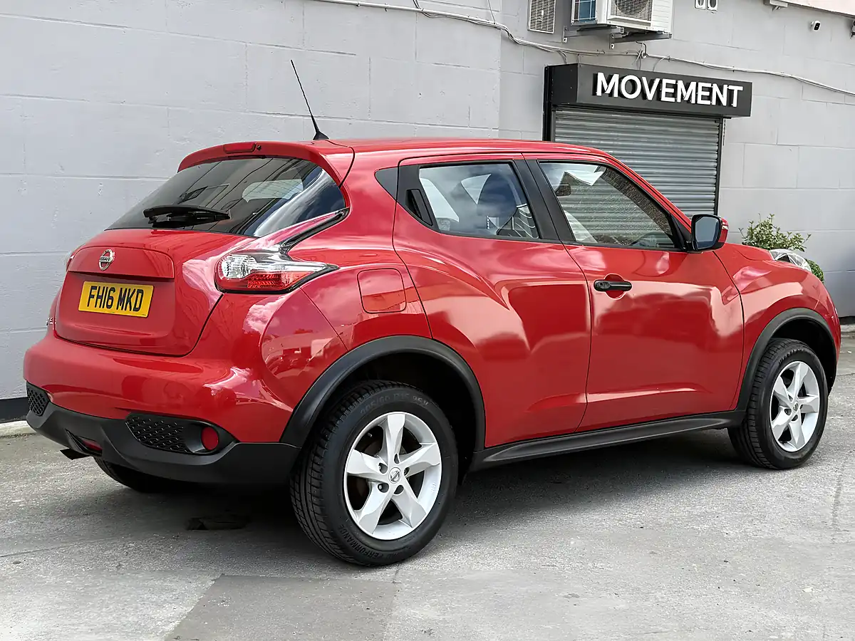 Used 2016 Nissan Juke Visia Red - Interior and Exterior details 4