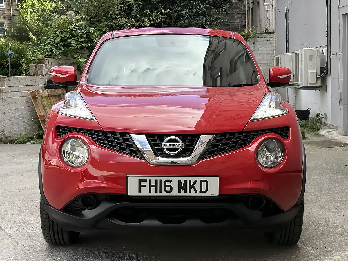 Used 2016 Nissan Juke Visia Red - Interior and Exterior details 7
