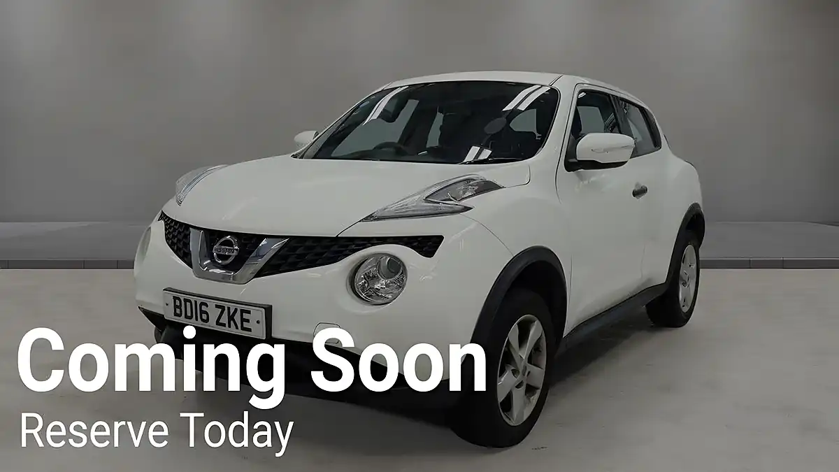 Used 2016 Nissan Juke Visia White - Interior and Exterior details 11