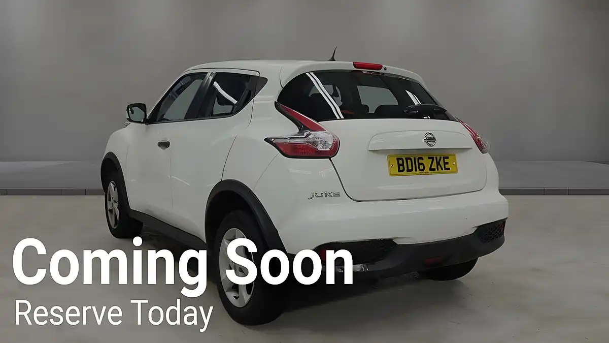 Used 2016 Nissan Juke Visia White - Interior and Exterior details 12