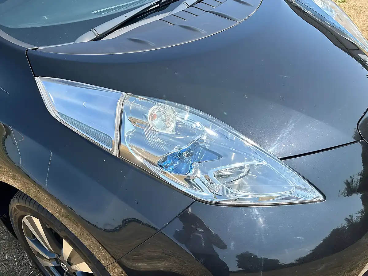 Used 2016 Nissan Leaf Tekna Black - Interior and Exterior details 10