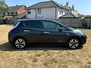 Used 2016 Nissan Leaf Tekna Black - Interior and Exterior details 3