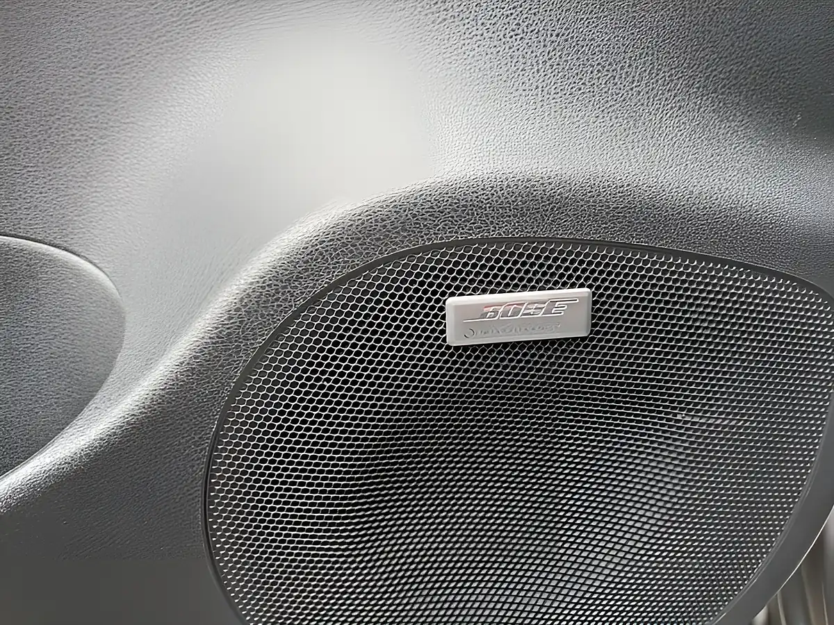 Used 2016 Nissan Leaf Tekna Grey - Interior and Exterior details 16