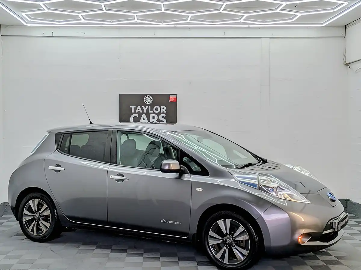 Used 2016 Nissan Leaf Tekna Grey - Interior and Exterior details 4