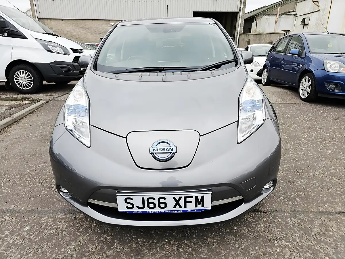 Used 2016 Nissan Leaf Tekna Grey - Front View