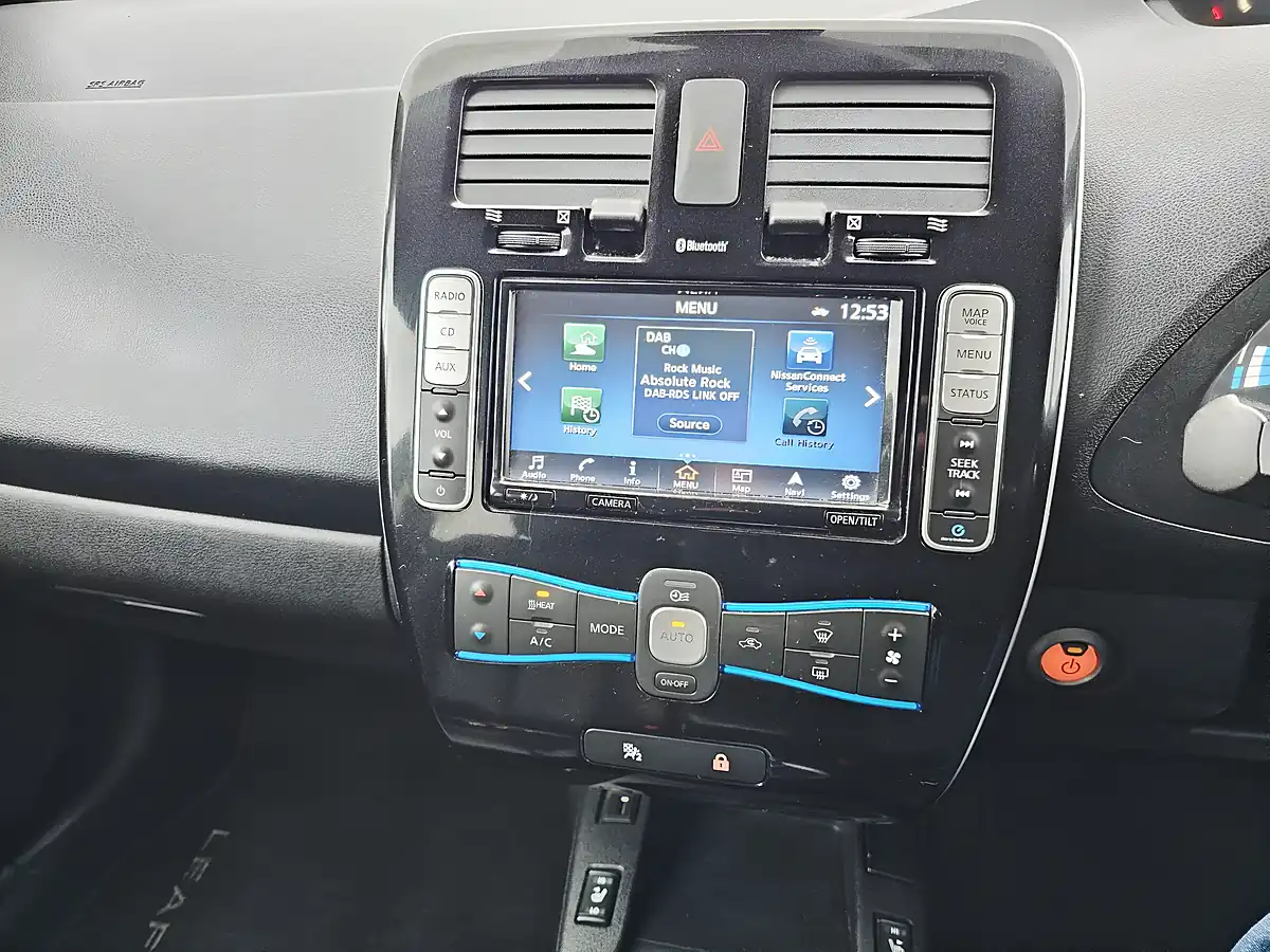 Used 2016 Nissan Leaf Tekna Grey - Interior and Exterior details 10