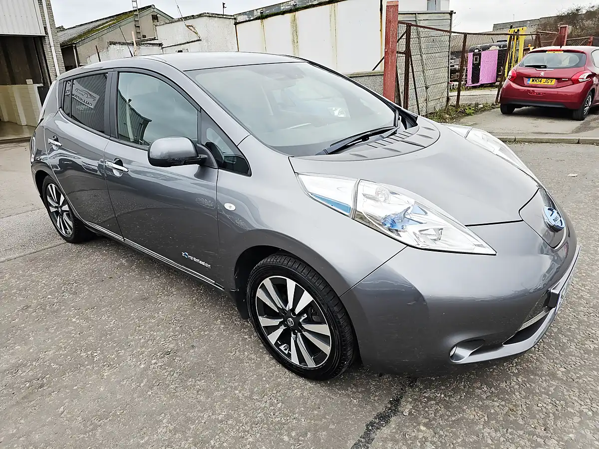 Used 2016 Nissan Leaf Tekna Grey - Interior and Exterior details 2