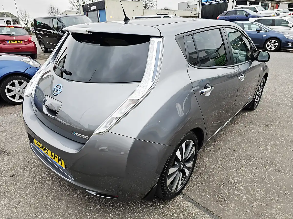 Used 2016 Nissan Leaf Tekna Grey - Interior and Exterior details 3