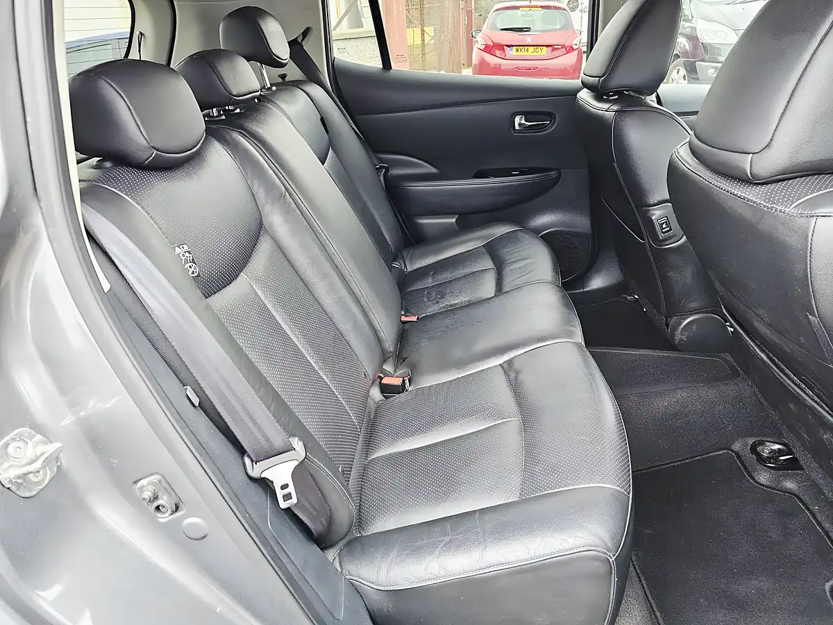 Used 2016 Nissan Leaf Tekna Grey - Interior and Exterior details 7