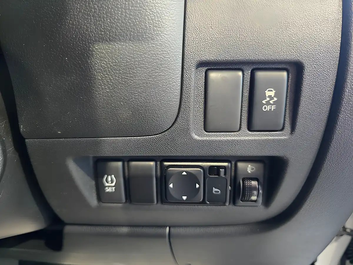 Used 2016 Nissan Micra Acenta Silver - Interior and Exterior details 19