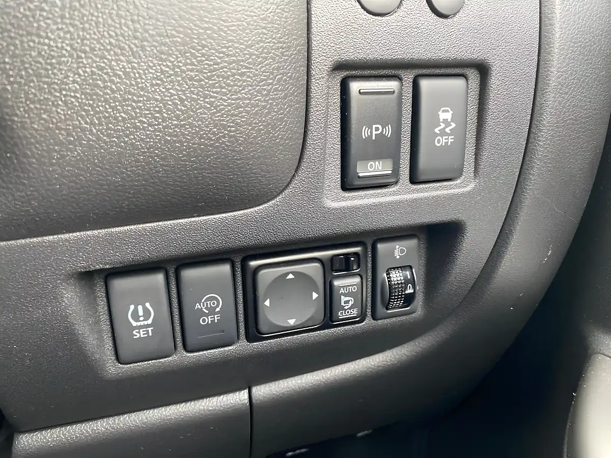 Used 2016 Nissan Micra Tekna Black - Interior and Exterior details 15