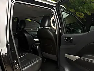Used 2016 Nissan Navara Tekna Black - Interior and Exterior details 14