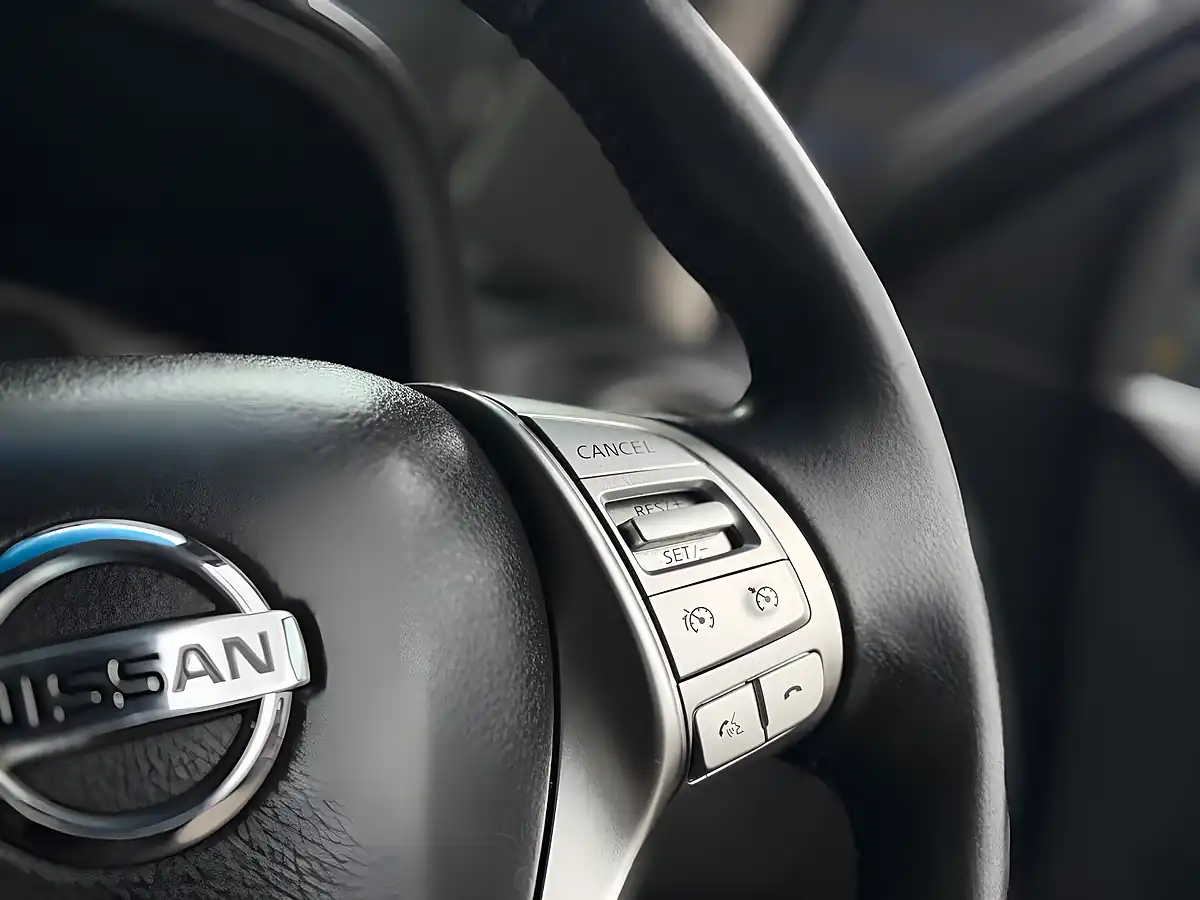 Used 2016 Nissan Navara Tekna Black - Interior and Exterior details 17