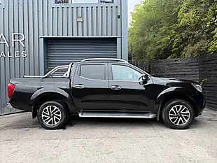 Used 2016 Nissan Navara Tekna Black - Interior and Exterior details 4
