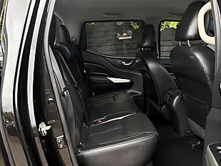 Used 2016 Nissan Navara Tekna Black - Interior and Exterior details 7