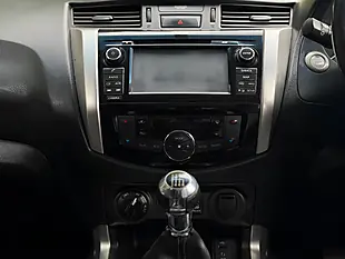 Used 2016 Nissan Navara Tekna Black - Interior and Exterior details 9