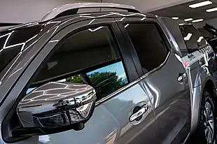 Used 2016 Nissan Navara Tekna Grey - Interior and Exterior details 16