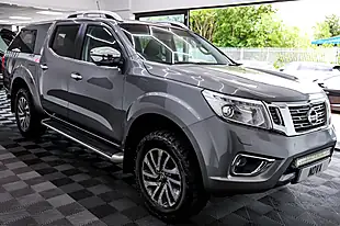 Used 2016 Nissan Navara Tekna Grey - Interior and Exterior details 6